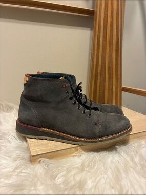 Ted Baker London Gray Suede Chukka Boots with Contrast Trim